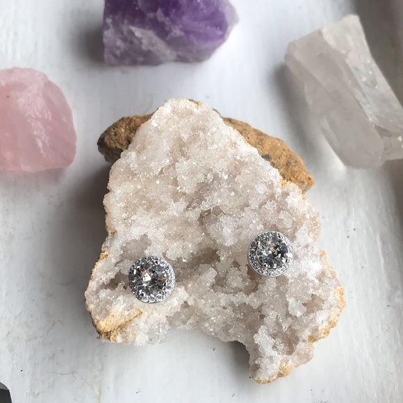 Round Halo Swarovski Stud Earrings - Picture 5 of 8